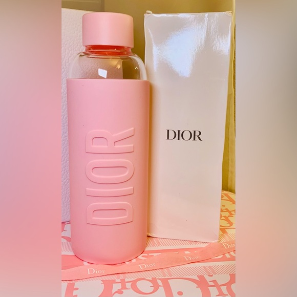 Dior Glass Water Bottle with Pink Silicone Cover Traveling - Picture 8 of 13